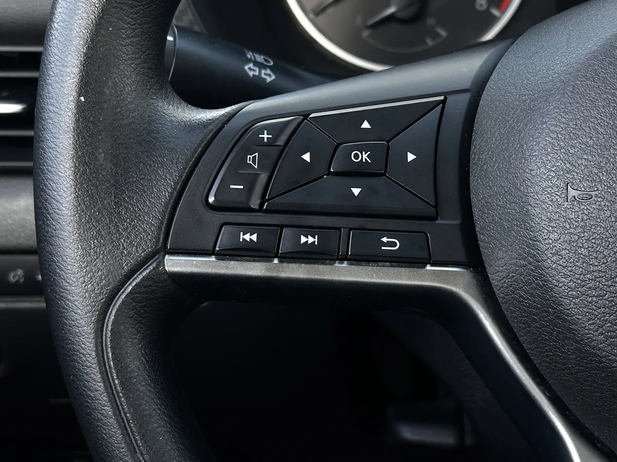 2022 Nissan Sentra S thumbnail 10