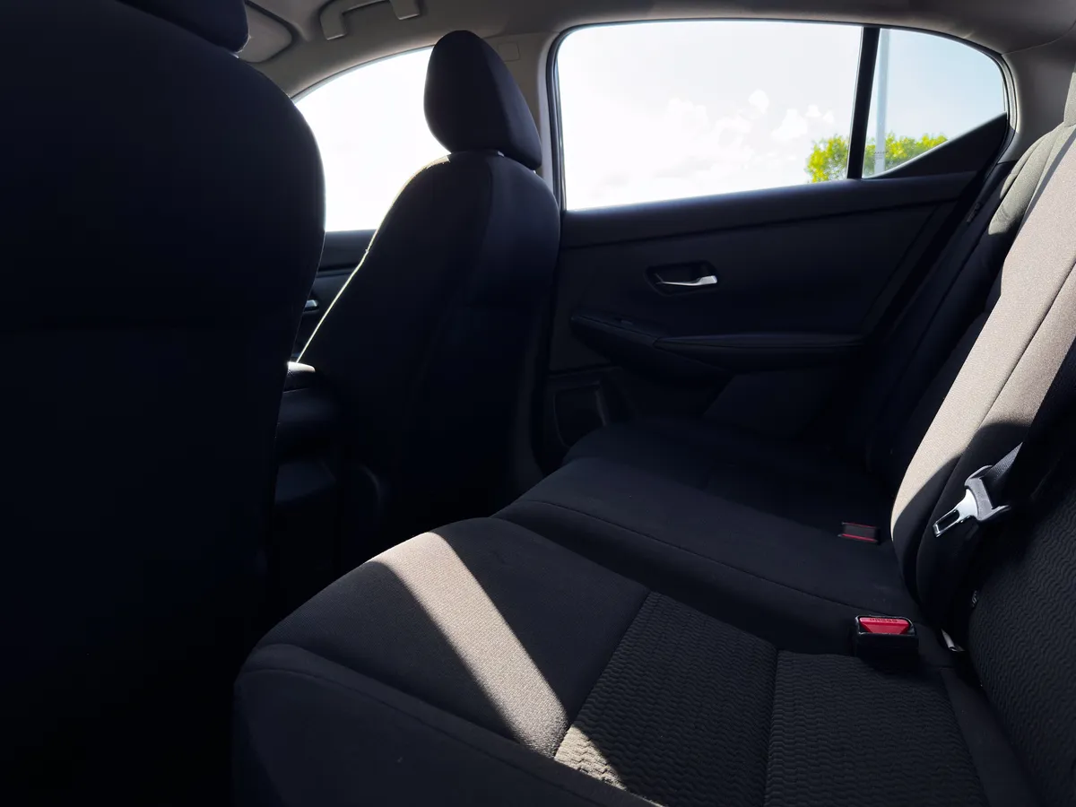 2022 Nissan Sentra S thumbnail 21