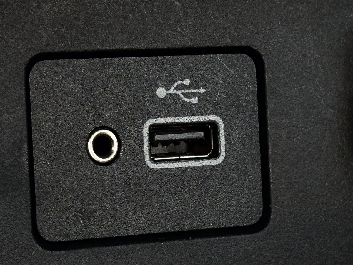 2022 Nissan Sentra S thumbnail 30