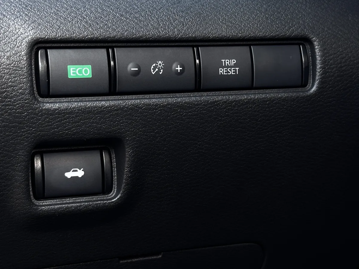 2022 Nissan Sentra S thumbnail 33