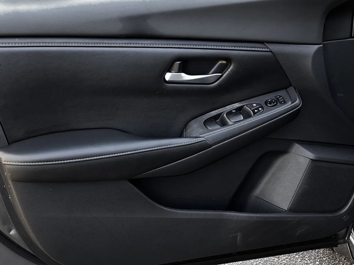 2022 Nissan Sentra S thumbnail 6