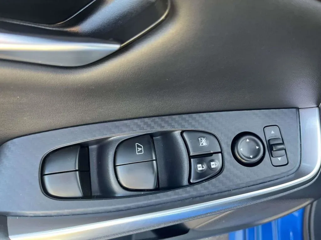 2022 Nissan Sentra SR thumbnail 16