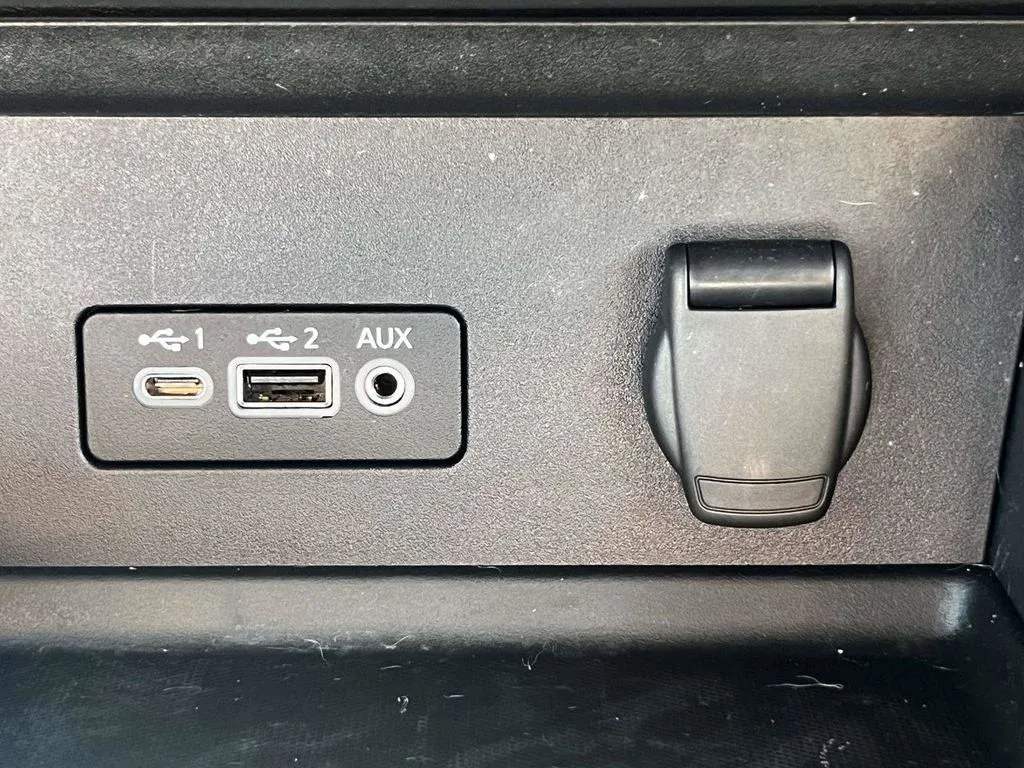 2022 Nissan Sentra SR thumbnail 25