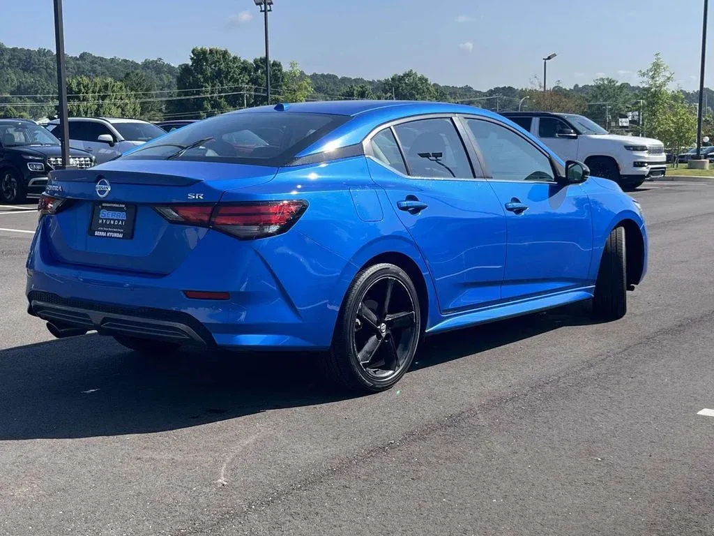 2022 Nissan Sentra SR thumbnail 3