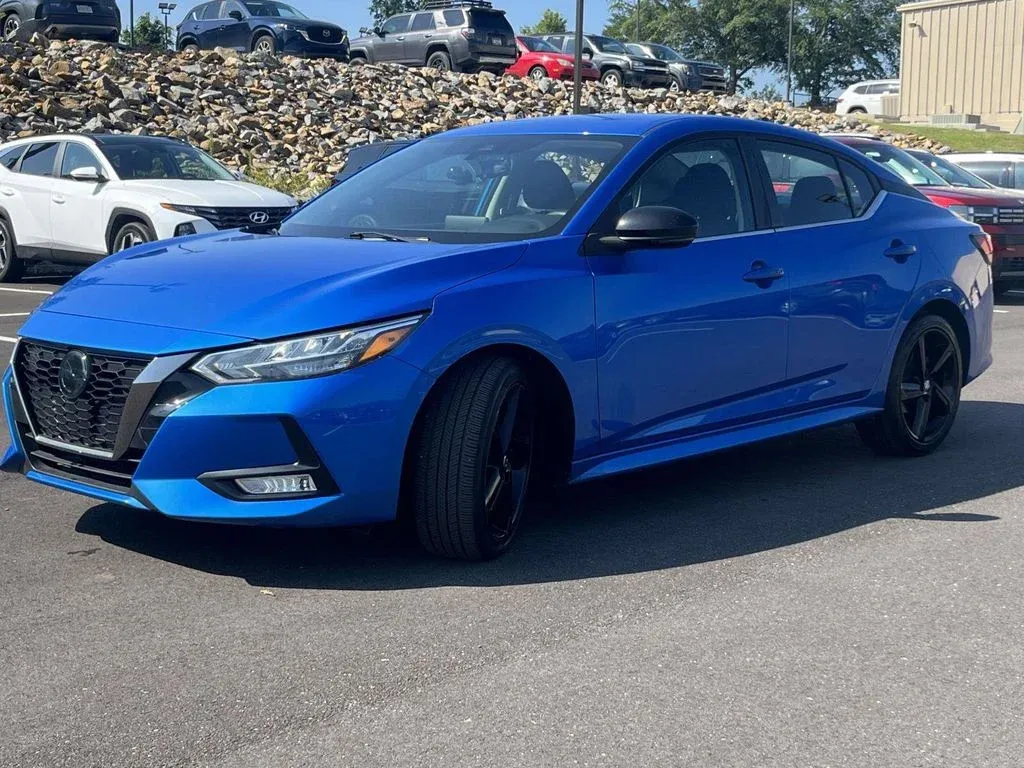 2022 Nissan Sentra SR thumbnail 7