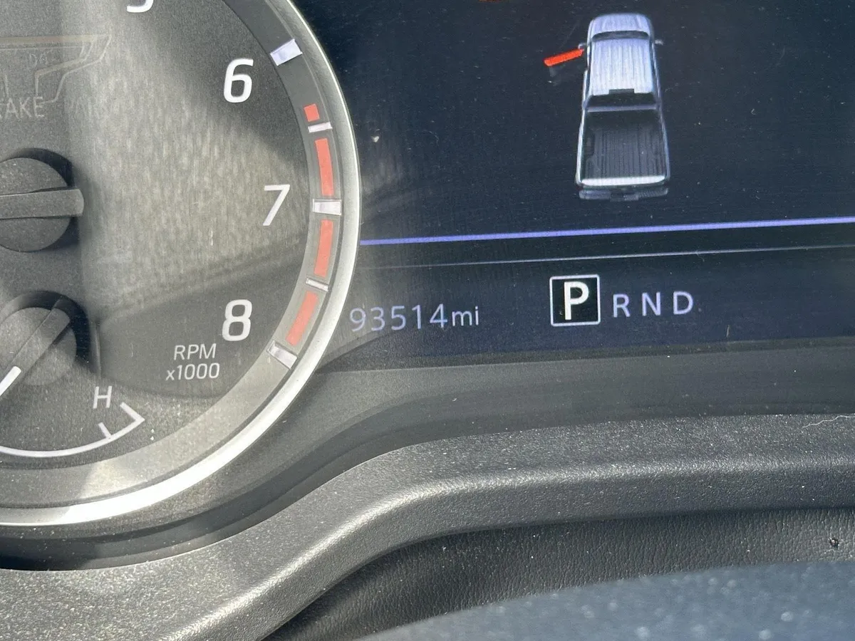 2022 Nissan Titan SV thumbnail 13