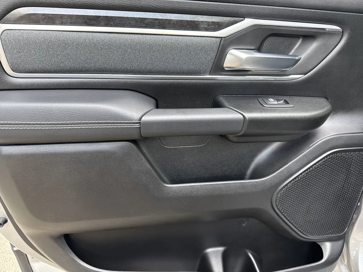 2022 Ram 1500 Big Horn thumbnail 21