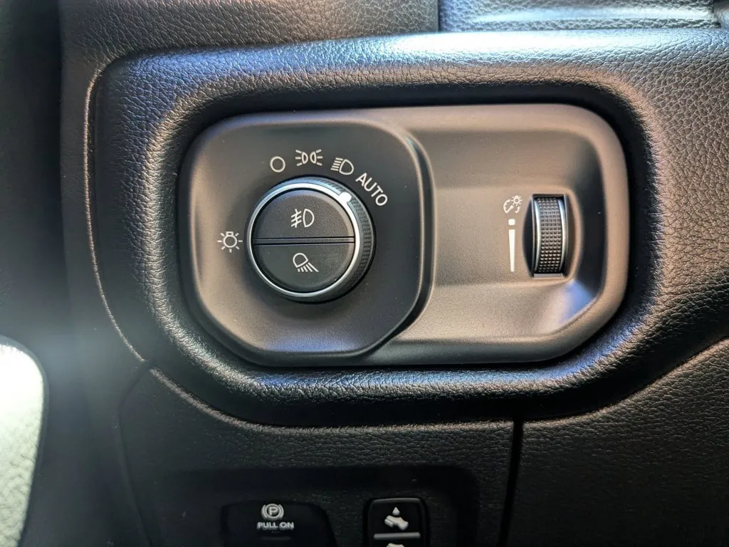 2022 Ram 1500 Big Horn thumbnail 21