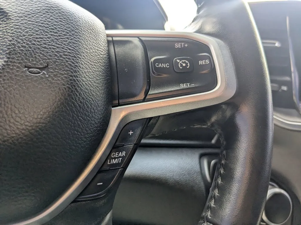 2022 Ram 1500 Big Horn thumbnail 23