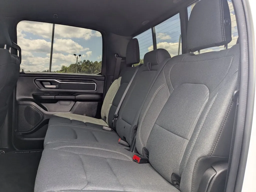 2022 Ram 1500 Big Horn thumbnail 24