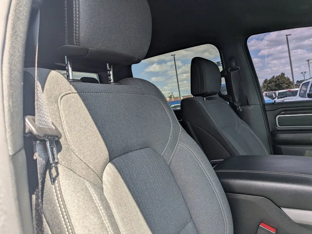2022 Ram 1500 Big Horn thumbnail 26