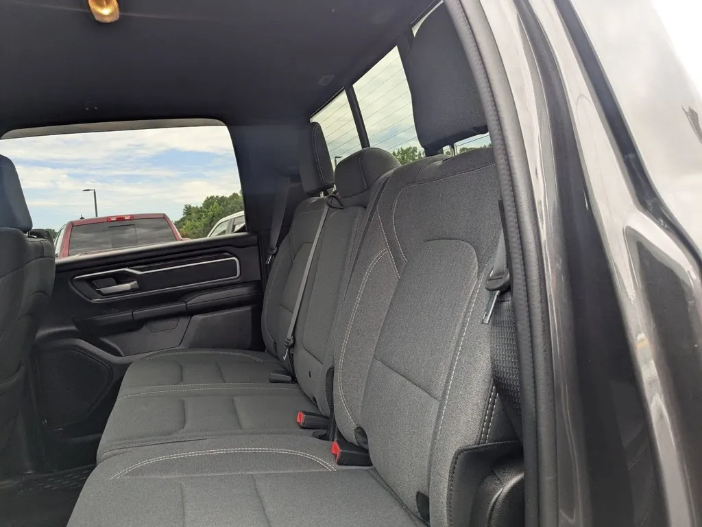 2022 Ram 1500 Big Horn thumbnail 23