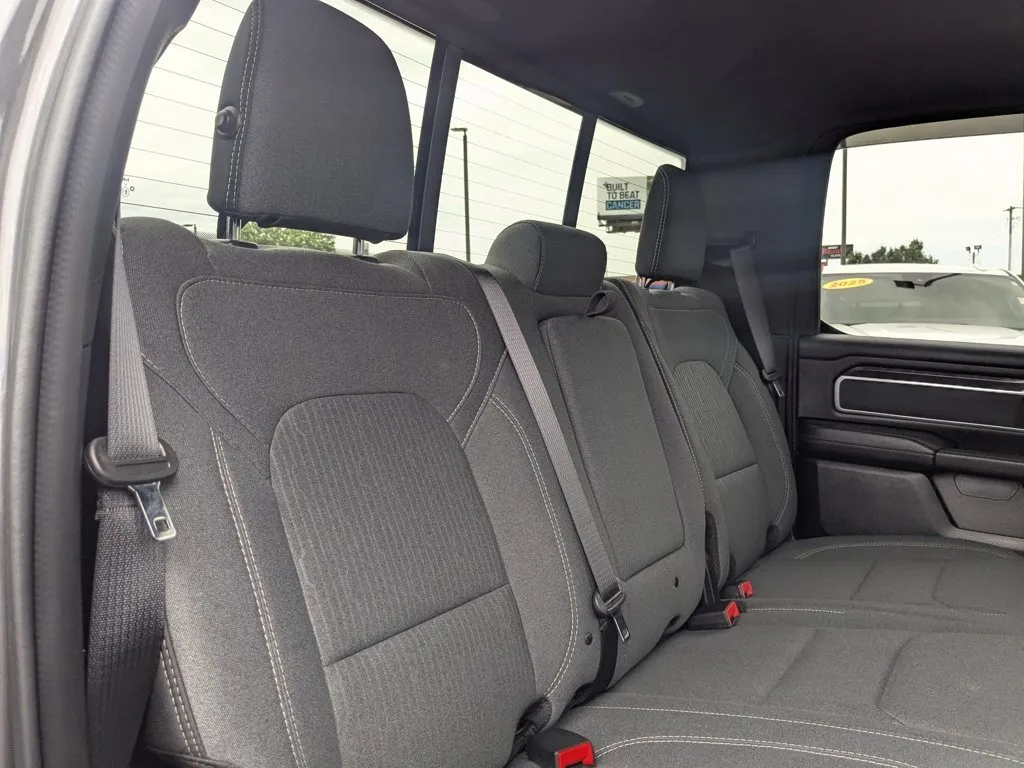 2022 Ram 1500 Big Horn thumbnail 24