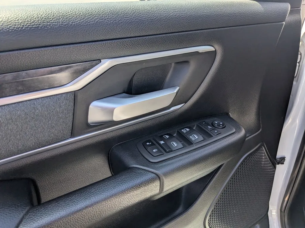 2022 Ram 1500 Big Horn thumbnail 12