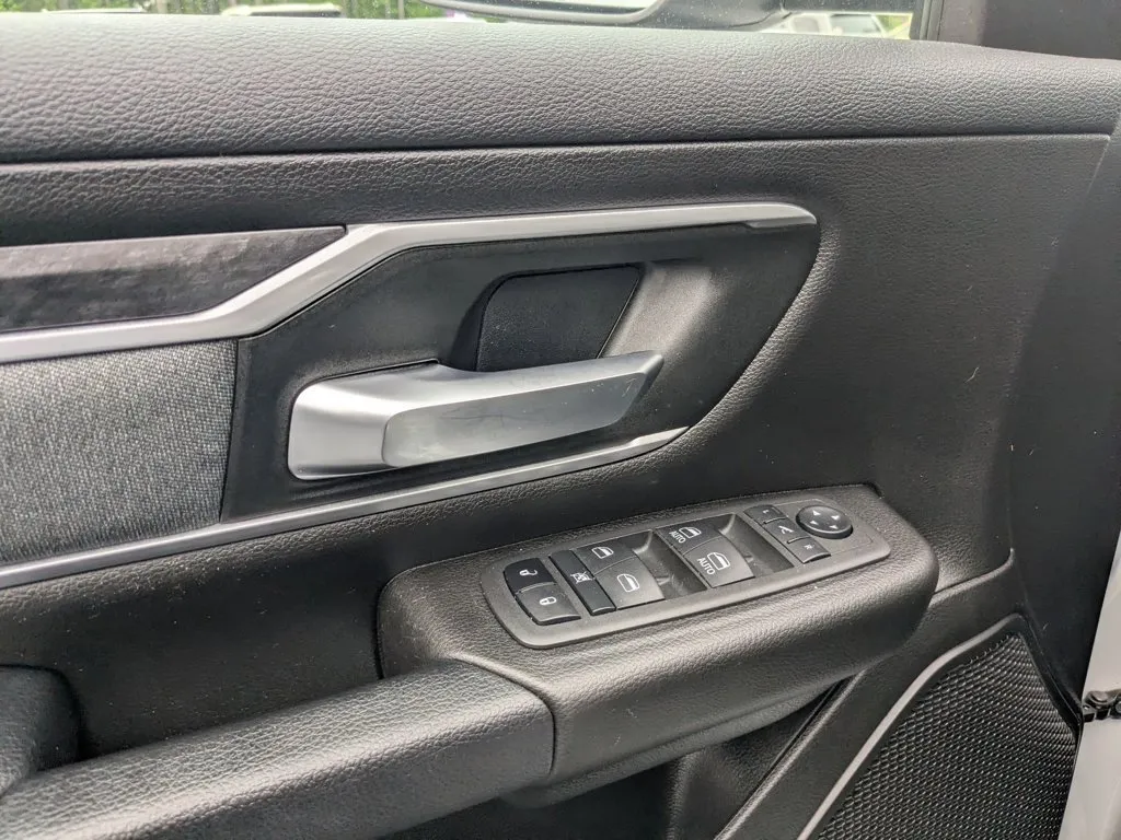 2022 Ram 1500 Big Horn thumbnail 12