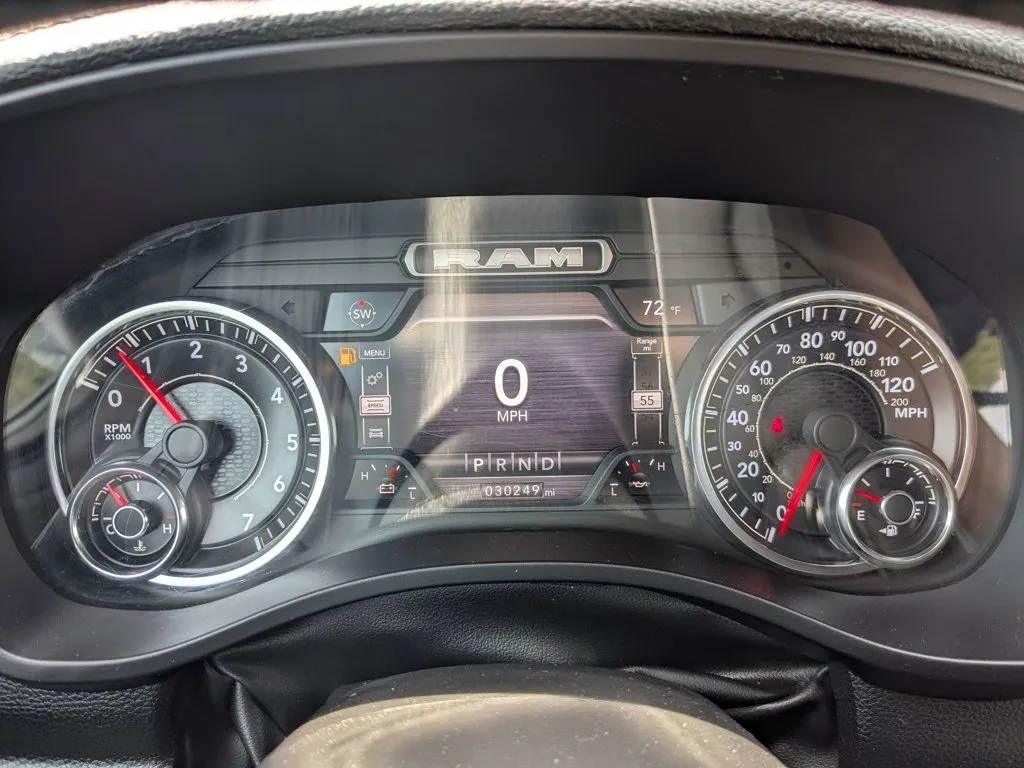 2022 Ram 1500 Laramie thumbnail 15