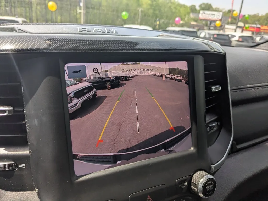 2022 Ram 1500 Laramie thumbnail 16