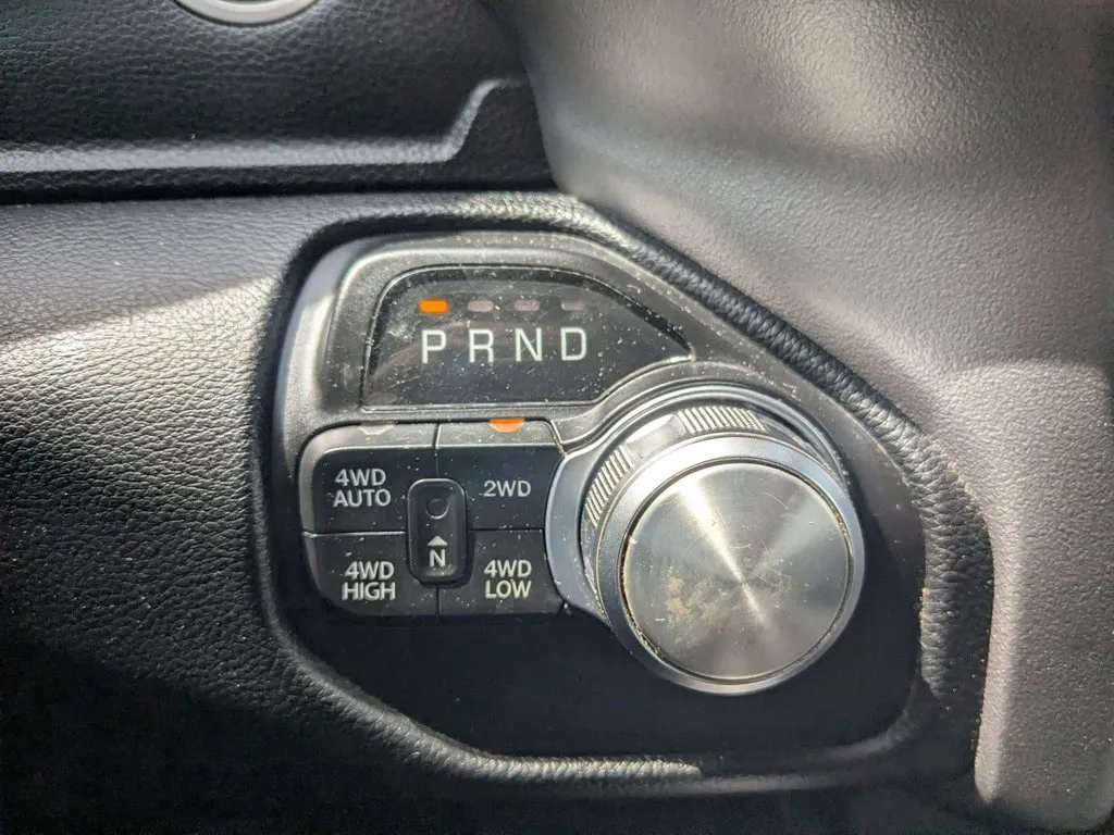 2022 Ram 1500 Laramie thumbnail 18