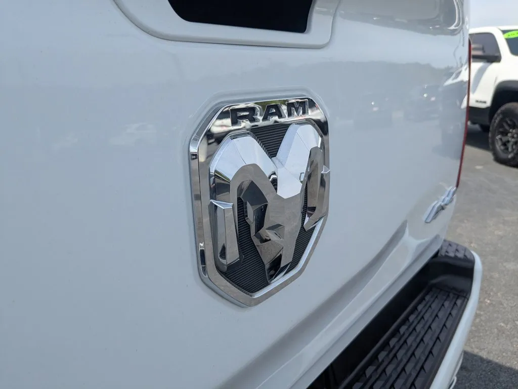 2022 Ram 1500 Laramie thumbnail 27
