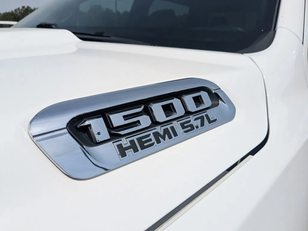 2022 Ram 1500 Laramie thumbnail 29