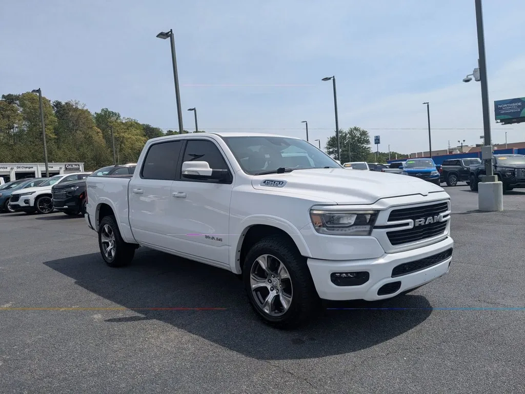 2022 Ram 1500 Laramie thumbnail 3