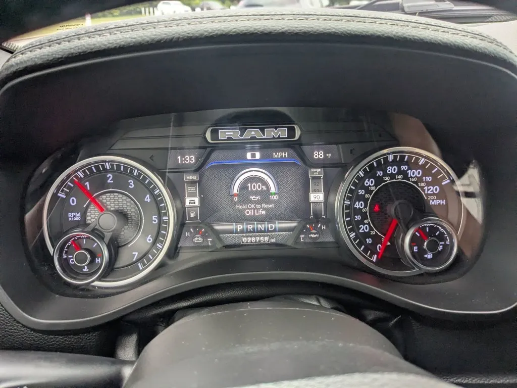 2022 Ram 1500 Laramie thumbnail 15