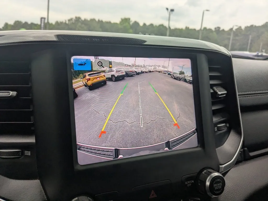 2022 Ram 1500 Laramie thumbnail 16