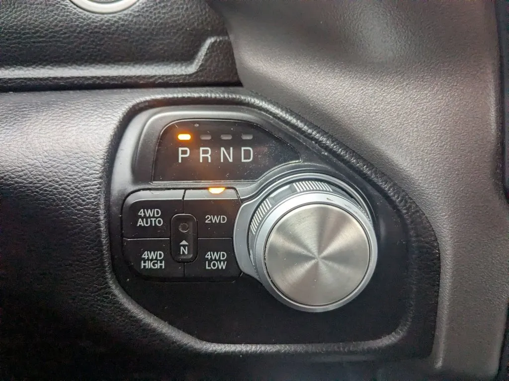 2022 Ram 1500 Laramie thumbnail 18