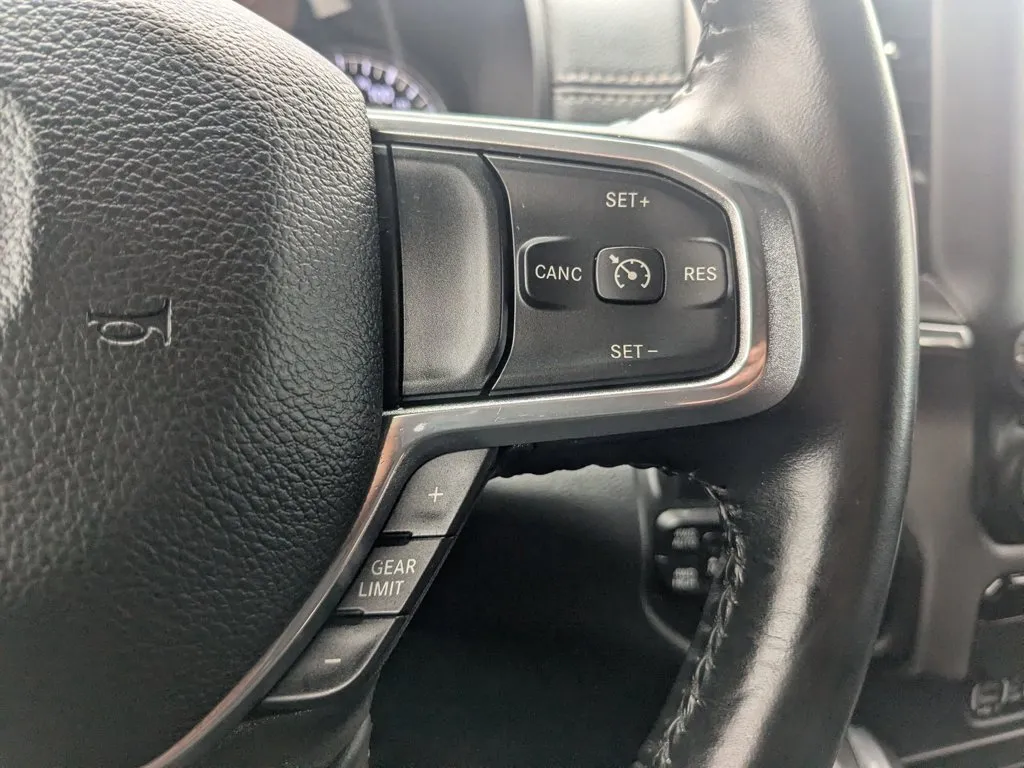 2022 Ram 1500 Laramie thumbnail 22