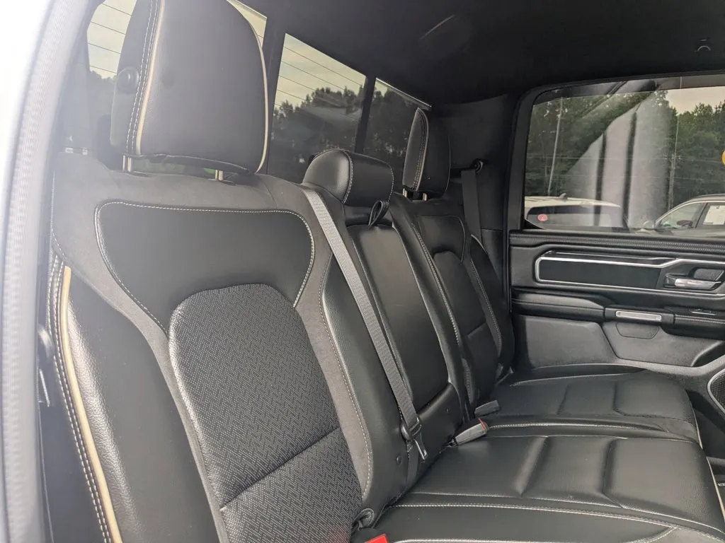 2022 Ram 1500 Laramie thumbnail 24