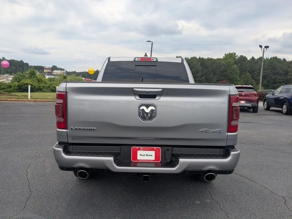 2022 Ram 1500 Laramie thumbnail 6