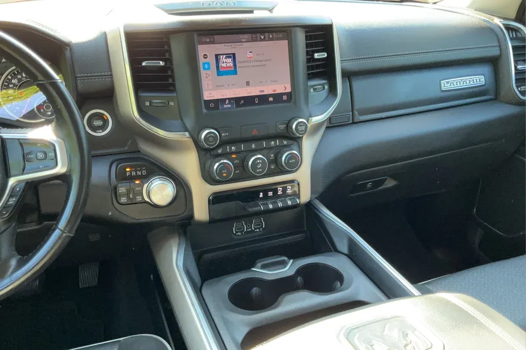 2022 Ram 1500 Laramie thumbnail 16