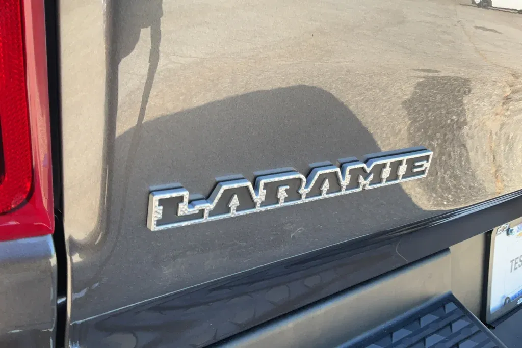 2022 Ram 1500 Laramie thumbnail 28