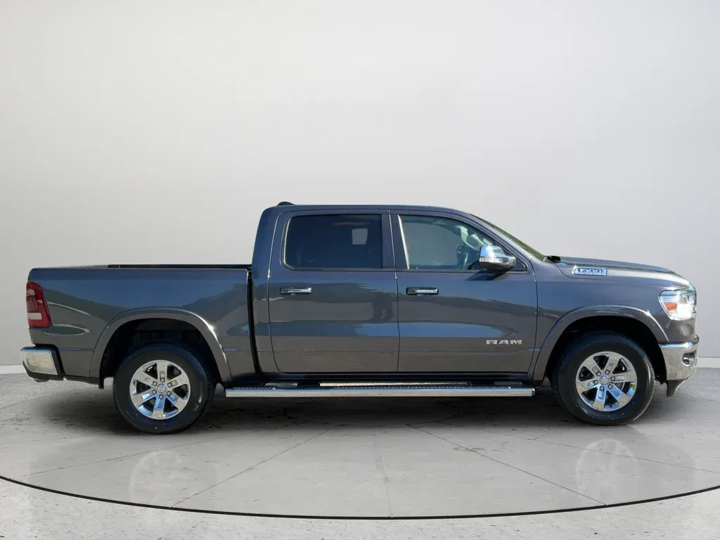2022 Ram 1500 Laramie thumbnail 6