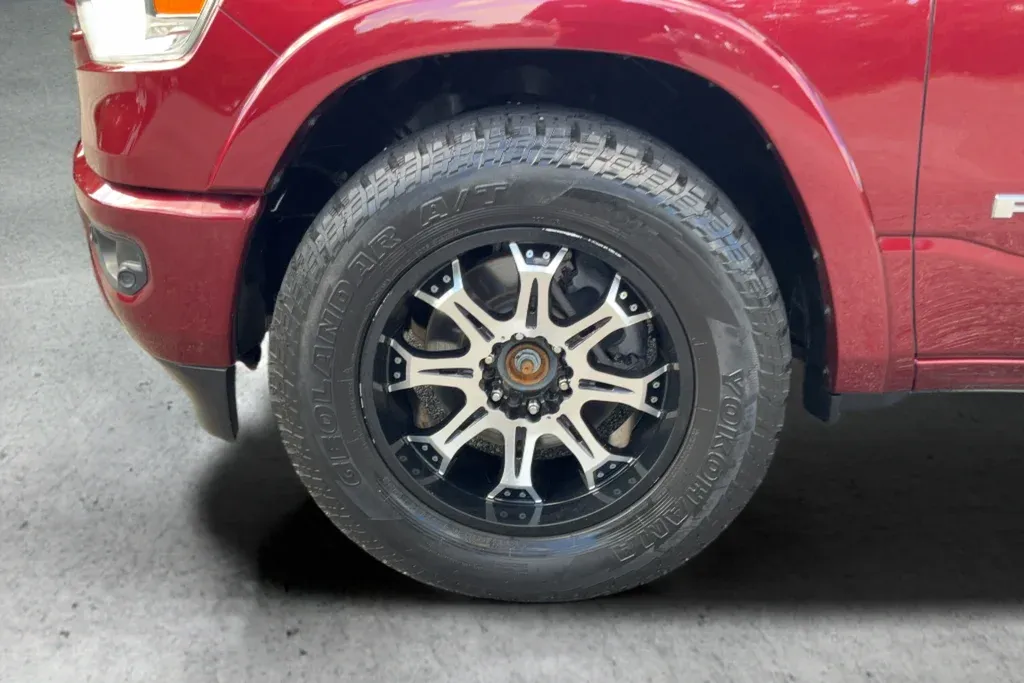 2022 Ram 1500 Laramie thumbnail 24