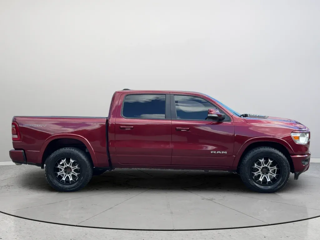 2022 Ram 1500 Laramie thumbnail 6