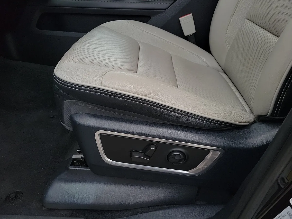 2022 Ram 1500 Limited thumbnail 11