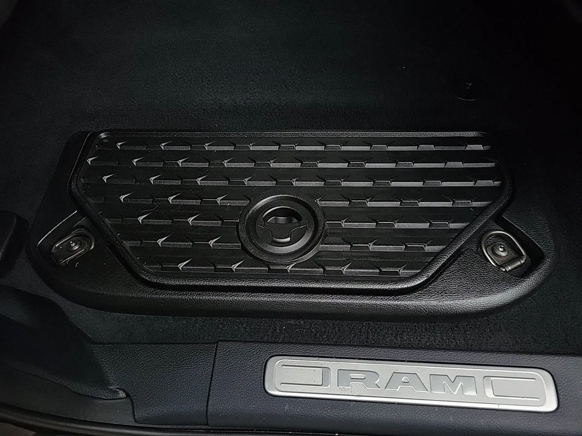 2022 Ram 1500 Limited thumbnail 17