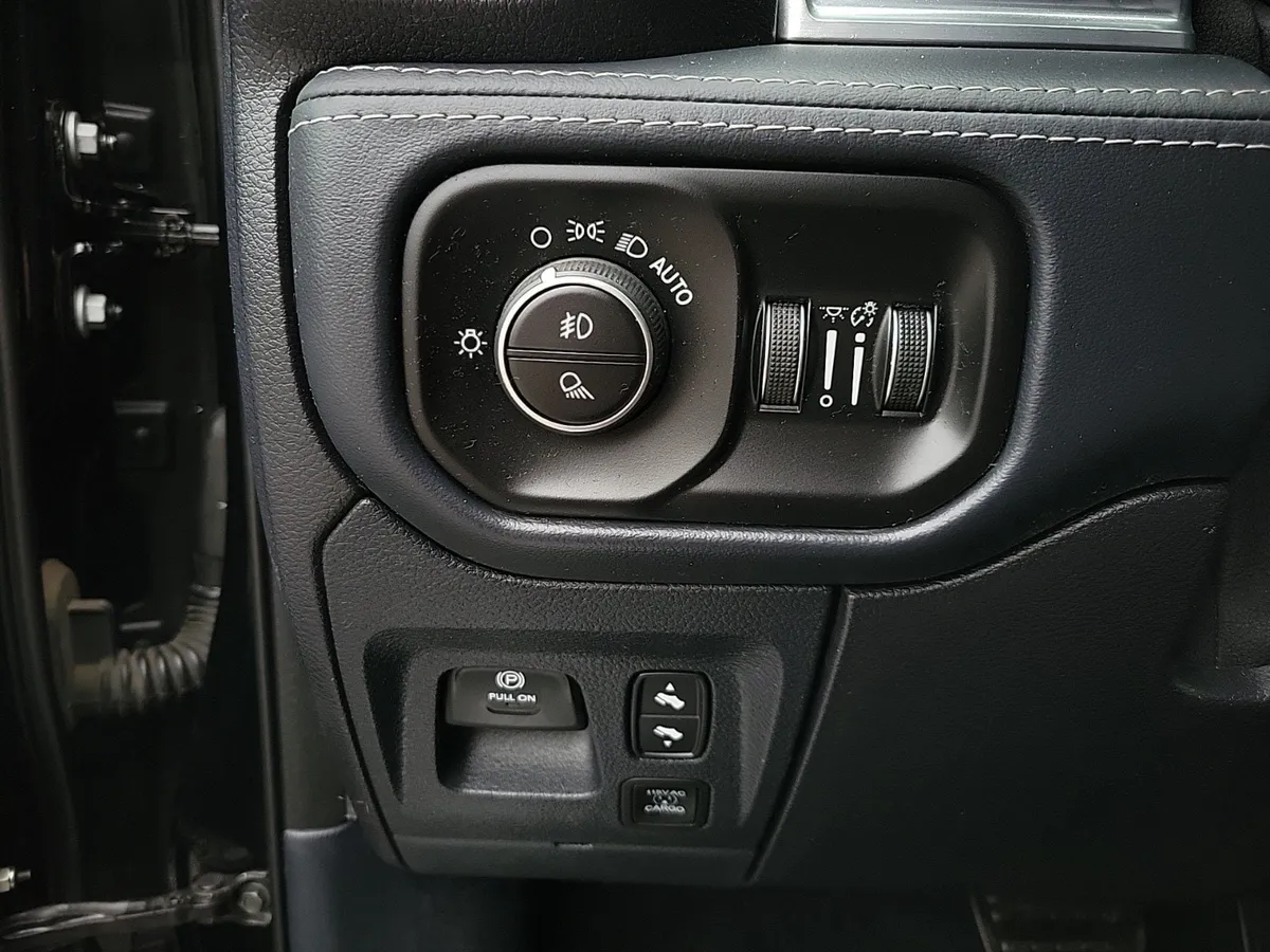 2022 Ram 1500 Limited thumbnail 28