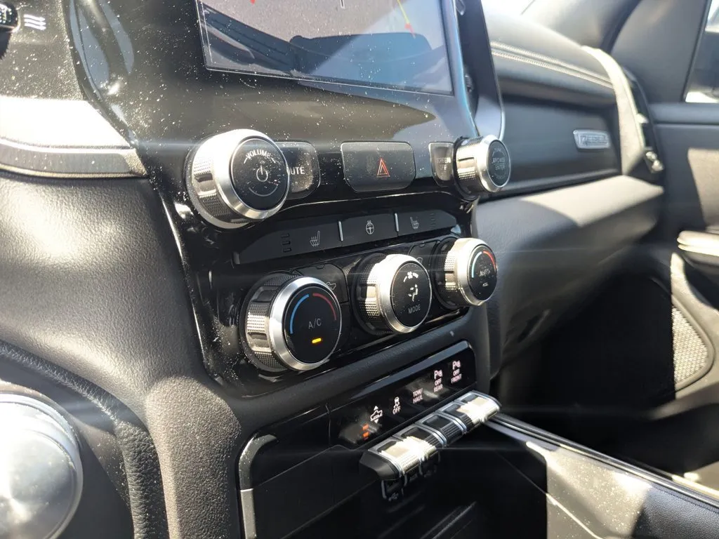 2022 Ram 1500 Rebel thumbnail 18