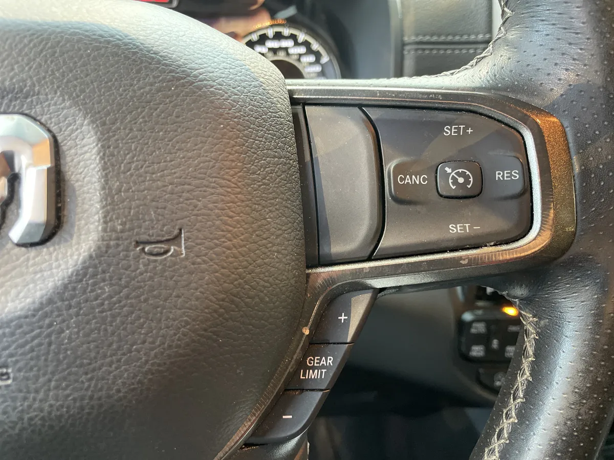 2022 Ram 1500 Rebel thumbnail 19