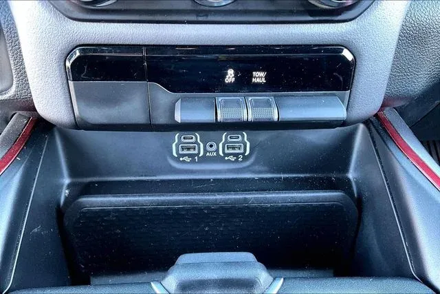 2022 Ram 1500 Rebel thumbnail 24