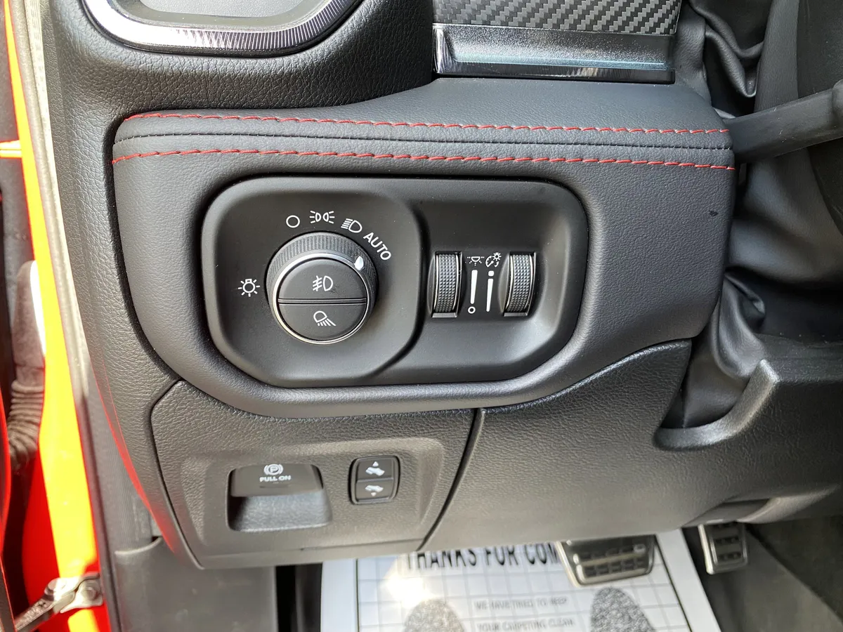2022 Ram 1500 TRX thumbnail 17