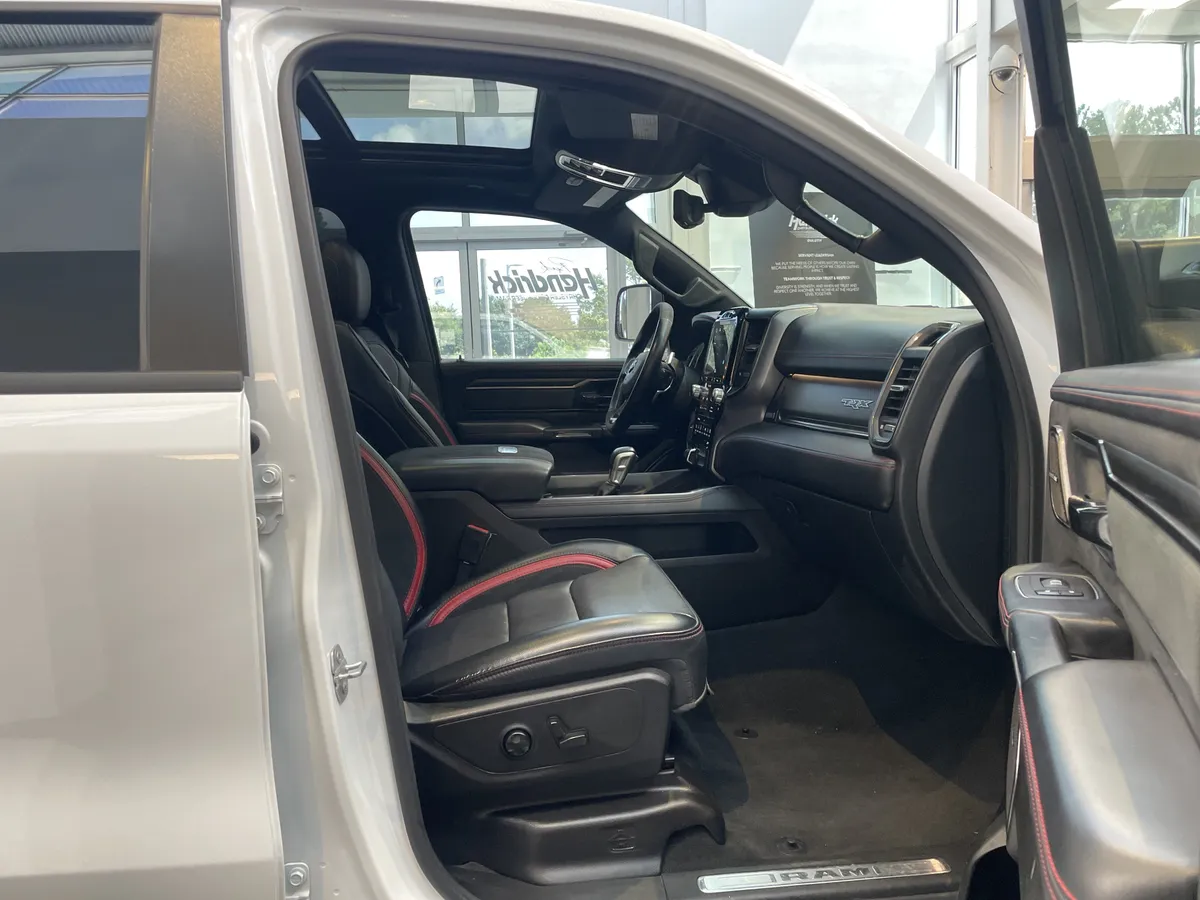 2022 Ram 1500 TRX thumbnail 38
