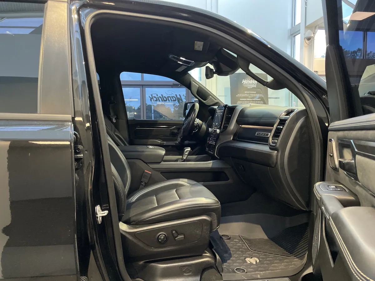 2022 Ram 1500 TRX thumbnail 36