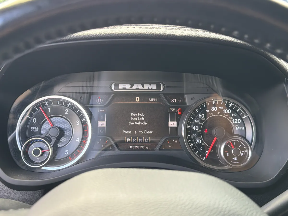 2022 Ram 3500 Laramie thumbnail 10