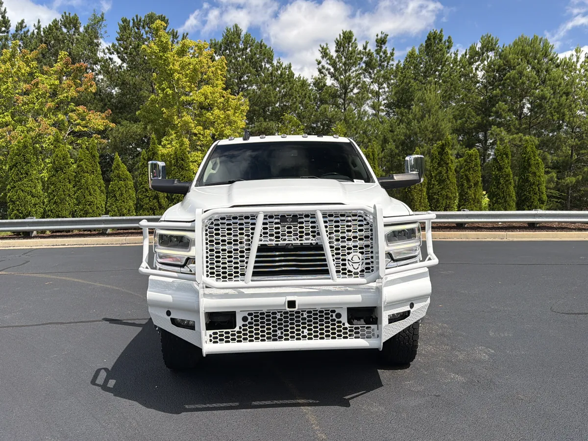 2022 Ram 3500 Laramie thumbnail 11