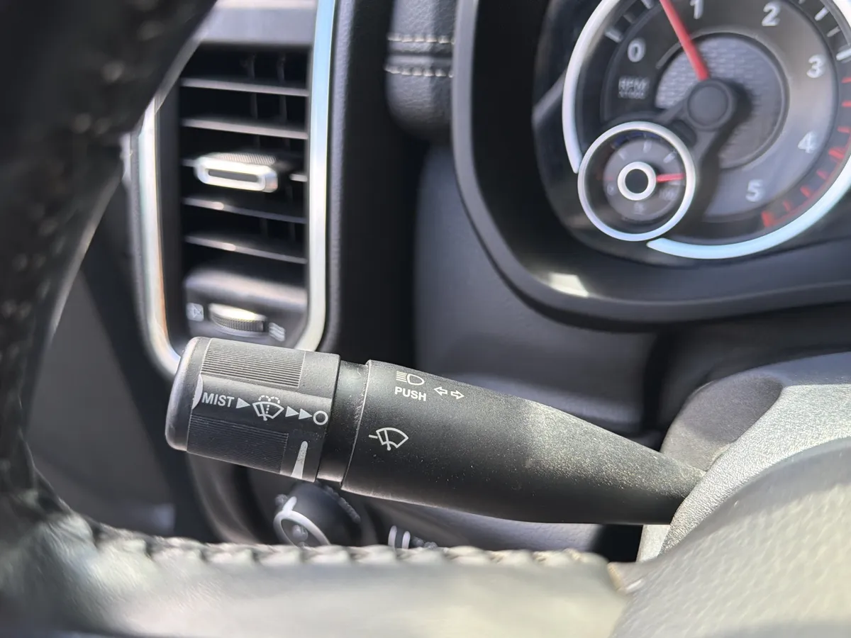 2022 Ram 3500 Laramie thumbnail 28