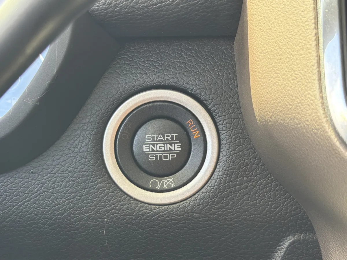 2022 Ram 3500 Laramie thumbnail 32