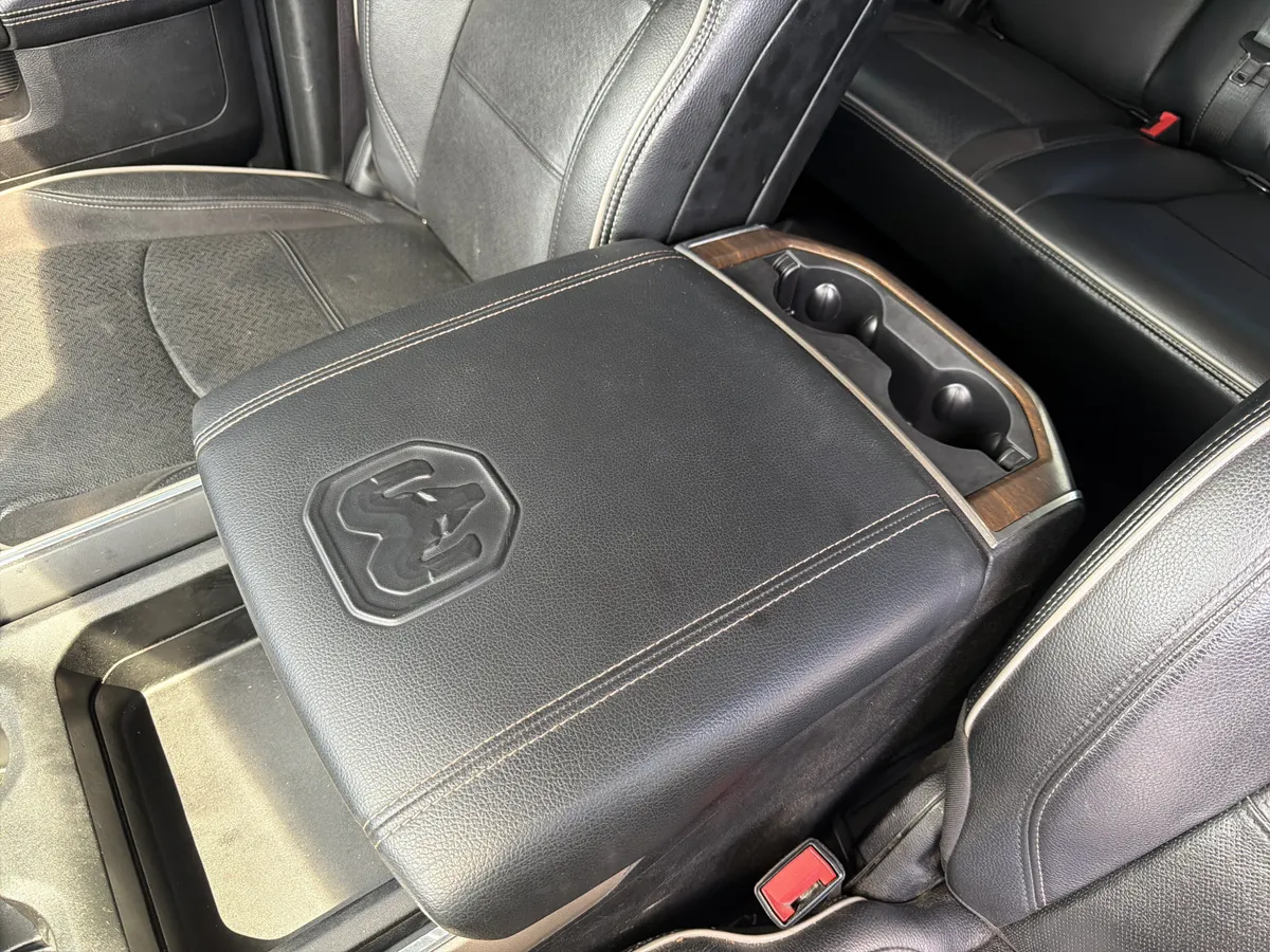 2022 Ram 3500 Laramie thumbnail 37